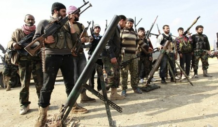 Washington anuncia el comienzo de entrenar a grupos opositores sirios